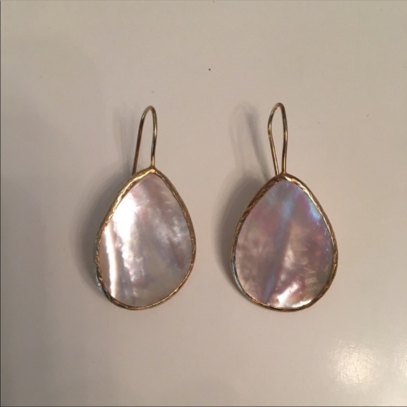 Beautiful light weight mother of pearl earrings - Picture 1 of 2